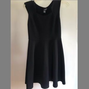 Black Sleeveless Dress